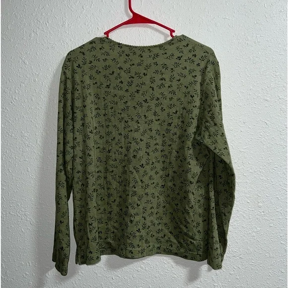 long sleeve green flower pattern blouse - Picture 2 of 2